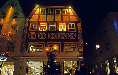 Weihnachtsbeleuchtung in der Krahnstraße 4 (Café Läer) - Osnabrück