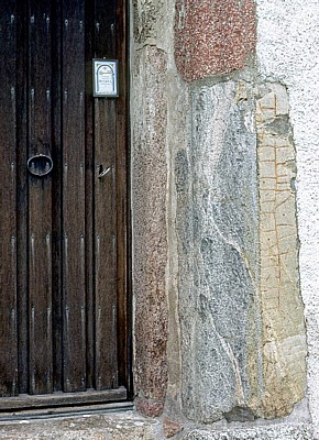 Myresjö: Portal der Alten Kirche (Myresjö g:a kyrka) - Eksjö