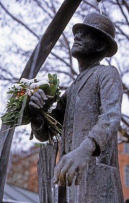 Viktualienmarkt: Karl-Valentin-Brunnen - München