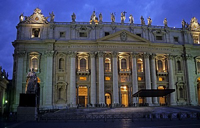 Petersdom: Hauptfassade - Vatikan