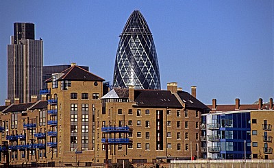 Tower 42, 30 St Mary Axe (Swiss-Re-Tower) - London