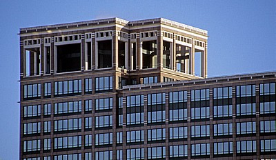 25 Cabot Square - London
