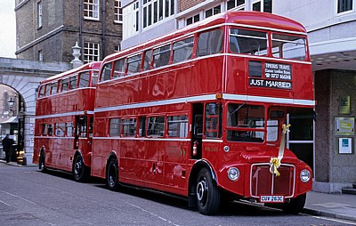 Londoner Doppeldeckerbusse (Just married) - London