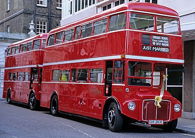 Londoner Doppeldeckerbusse (Just married) - London