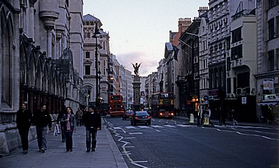 Fleet Street: Temple Bar Memorial - London