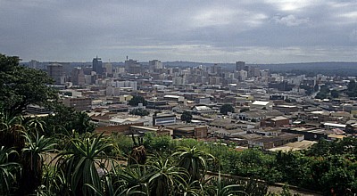 Blick vom Kopje: 2nd CBD, dahinter CBD - Harare