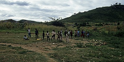 Schulkinder auf der Chamba der Schule - Manica