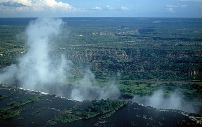 Blick über die Abbruchkante - Victoriafälle