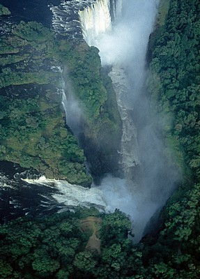 Blick auf Devil's Cataract, Cataract Island und Main Falls - Victoriafälle