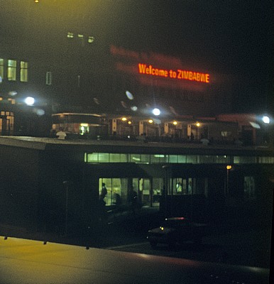 Flughafen: Welcome to Zimbabwe - Harare