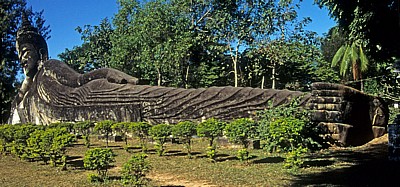 Buddha-Park Xieng Khuan: Liegender Buddha - Vientiane