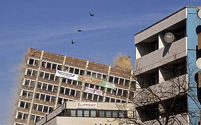 Tegernseer Landstraße (Mittlerer Ring): Sprengung des Agfa-Hochhauses - München