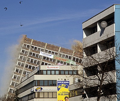 Tegernseer Landstraße (Mittlerer Ring): Sprengung des Agfa-Hochhauses - München