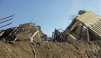 Tegernseer Landstraße (Mittlerer Ring): Überreste des gesprengten Agfa-Hochhauses - München