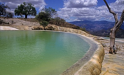 Hierve El Agua - San Isidro Roaguía