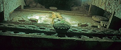 Kukulkán-Pyramide: Verzierungen in der kleineren Pyramide im Inneren - Chichén Itzá