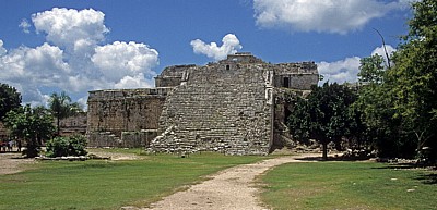 La Casa de las Monjas (Haus der Nonnen) - Chichén Itzá