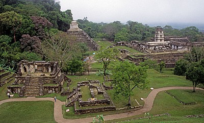 Blick von der Plaza de la Cruz (Kreuzgruppe) - Palenque