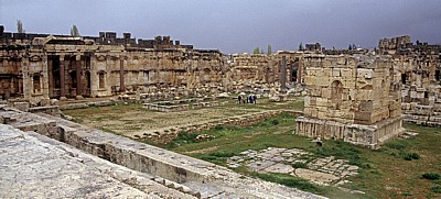 Zeremonial- und Opferhof - Baalbek