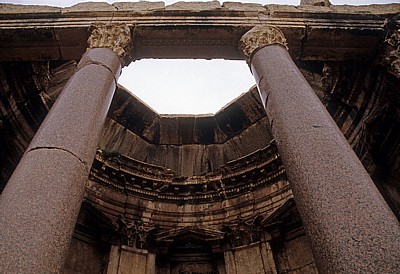 Zeremonial- und Opferhof: Römischer Altarhof - Baalbek