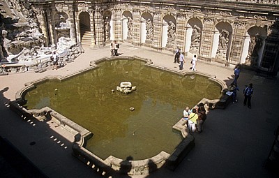 Innere Altstadt: Zwinger - Brunnen am Nymphenbad - Dresden