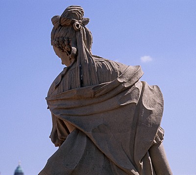 Innere Altstadt: Zwinger - Statue - Dresden