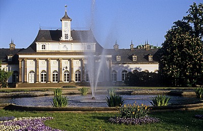 Schloßpark Pillnitz: Lustgarten und Neues Palais - Dresden
