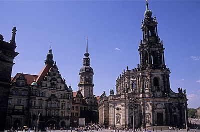 Innere Altstadt: Georgenbau, Hausmannsturm (Residenzschloß), Katholische Hofkirche (von links) - Dresden