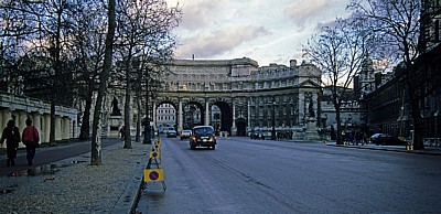 The Mall: Admiralty Arch  - London