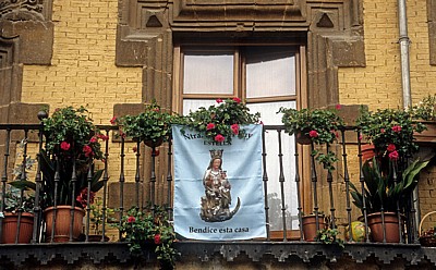 Balkonschmuck für das Fest “Virgen del Puy“ - Estella
