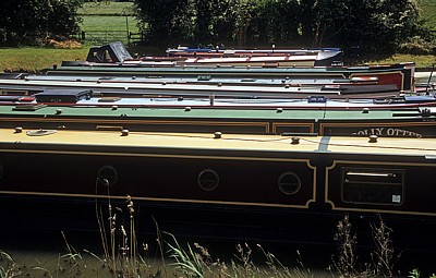 Narrowboats - Crick