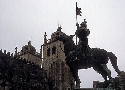 Reiterstandbild: Estátua de Vímara Peres - Porto