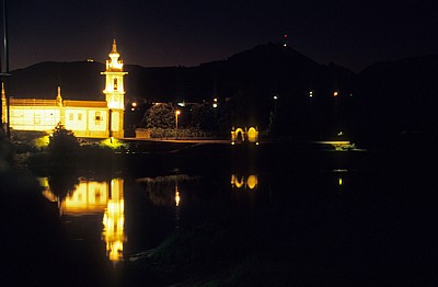 Igreja de St. António da Torre Velha bei Nacht - Ponte de Lima