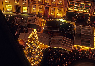 Blick von der Marienkirche auf den Weihnachtsmarkt - Osnabrück