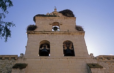 Iglesia Santa María de Belén: Storchennester auf dem Kirchturm - Belorado