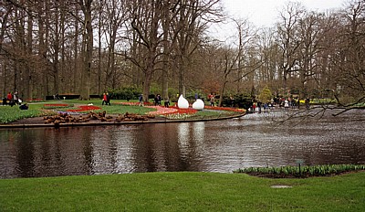 Keukenhof: Parkdetail mit See - Lisse