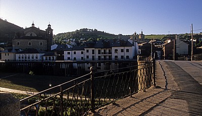 Jakobsweg (Camino Francés): Blick auf Villafranca del Bierzo - Villafranca del Bierzo