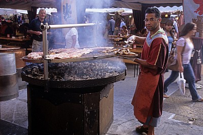 Altstadt: Praza da Quintana – Mittelalterlicher Markt: Fleisch - Santiago de Compostela