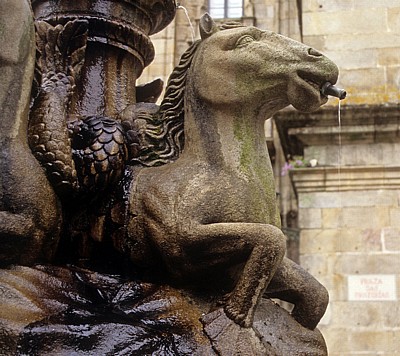 Altstadt: Praza das Praterías - Fonte dos Cabalos (Pferdebrunnen):Detail - Santiago de Compostela