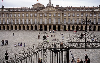 Plaza del Obradoiro mit dem Pazo de Raxoi (Concello de Santiago, Rathaus)  - Santiago de Compostela