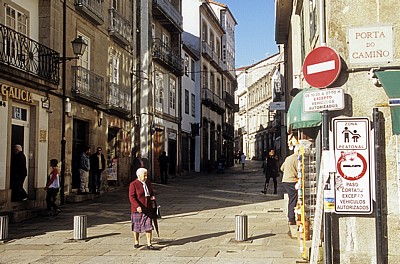 Jakobsweg (Camino Francés): Porta do Camiño - Santiago de Compostela
