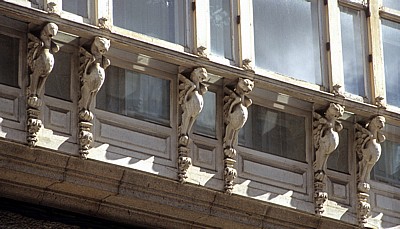 Rúa da Virxe da Cerca: Fries mit Tiergestalten - Santiago de Compostela