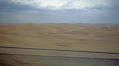 Flug über die Namib: Dünenlandschaft - Namib