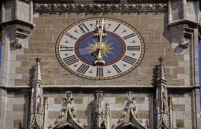 Neues Rathaus: Rathausuhr - München