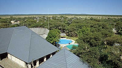 Okaukuejo: Blick vom Turm über das Camp - Etosha Nationalpark
