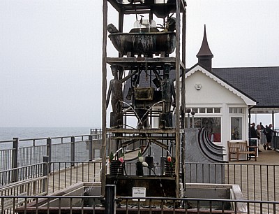 Southwold Pier Water Clock (Wasseruhr): Detail - Southwold