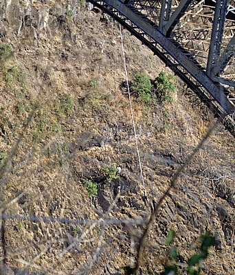 Victoria Falls Bridge (Brücke): Bungeespringer - Victoriafälle