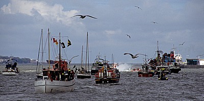 River Mersey: Sea Odyssey - Giant Spectacular (Royal de Luxe) - Liverpool