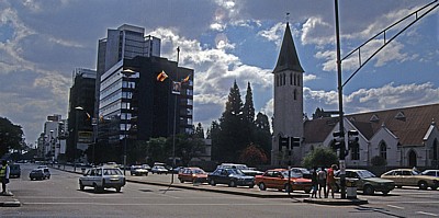 Samora Machel Avenue - Harare