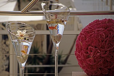 Stari Grad (Altstadt): Dekoration (Gläser u.a. mit Zierfischen und Blüten) - Dubrovnik